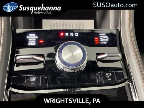 Used 2022 Jeep Grand Cherokee Summit image 16