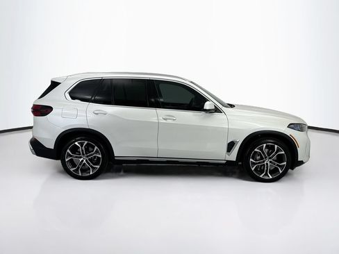 Used 2024 BMW X5 xDrive40i w/ Premium Package AWD/4WD image 4