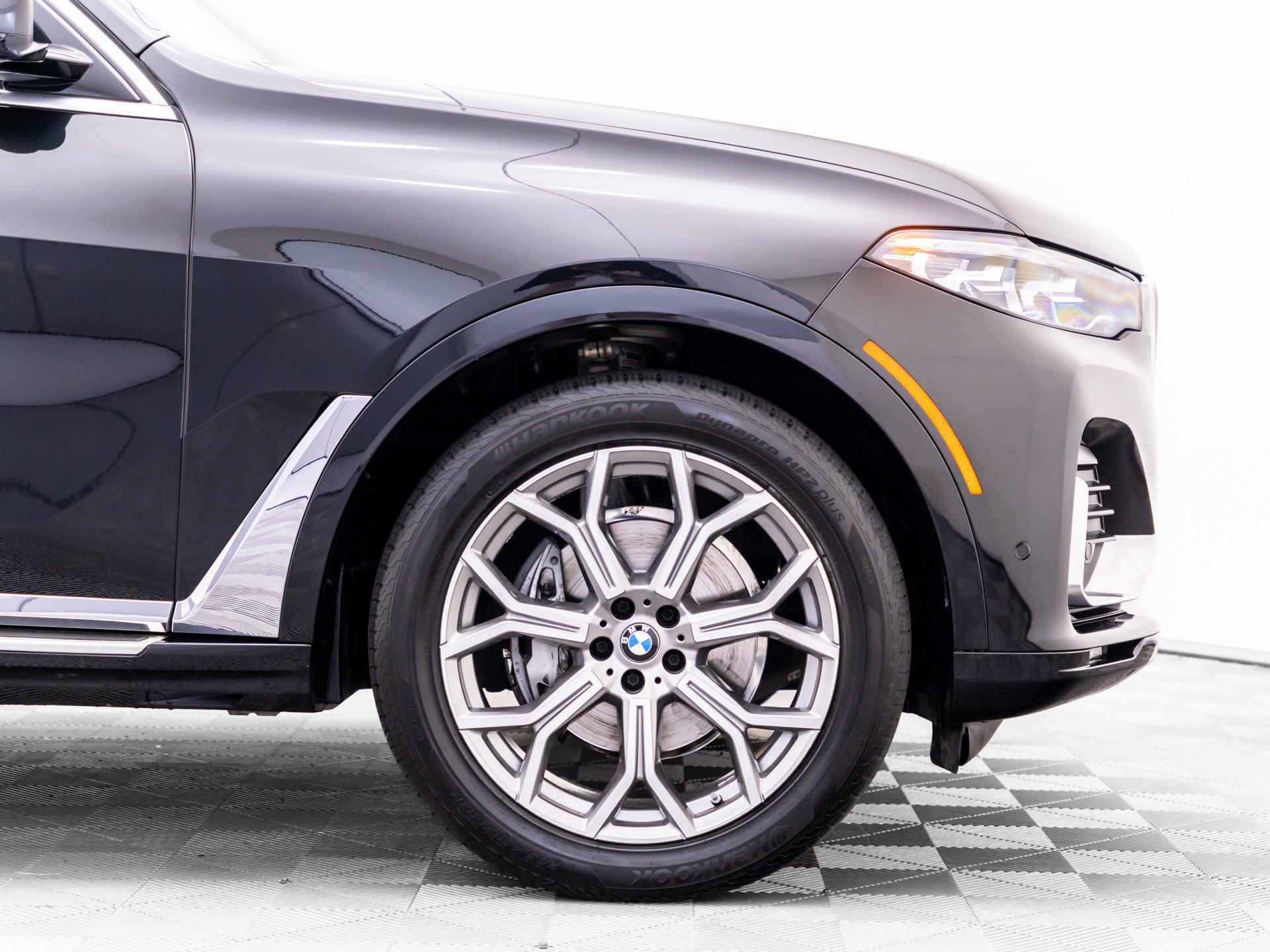 Used 2022 BMW X7 xDrive40i w/ Executive Package AWD/4WD image 35