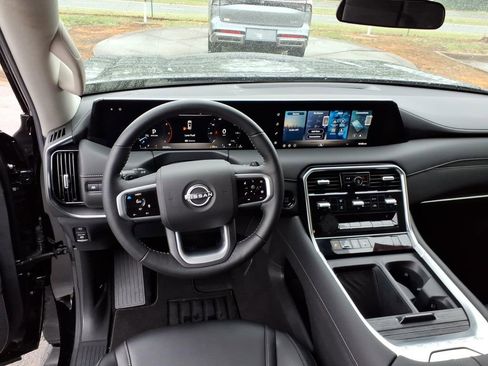 Certified 2026 Nissan Armada SV RWD image 9