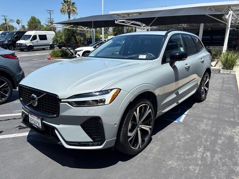 Used 2025 Volvo XC60 B5 Ultra w/ Protection Package Premier AWD/4WD image 4