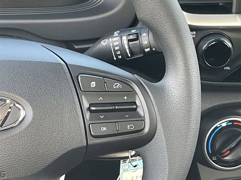 New 2026 Hyundai Venue SE image 23