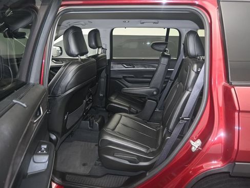 Used 2024 Jeep Grand Cherokee L Limited w/ Luxury Tech Group II RWD image 18