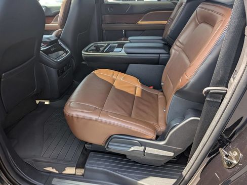 Used 2022 Lincoln Navigator L Reserve w/ Monochromatic Package AWD/4WD image 25