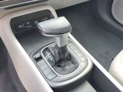 Used 2024 Hyundai Kona SEL FWD image 27