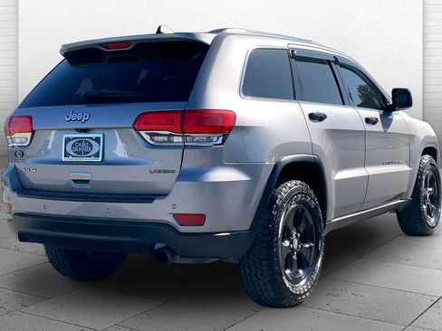 Used 2017 Jeep Grand Cherokee Laredo AWD/4WD image 13