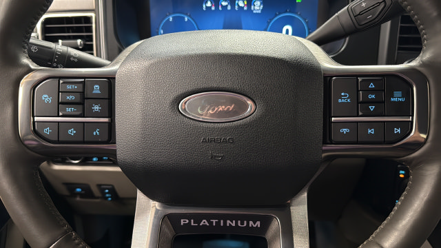 Used 2025 Ford F250 Platinum w/ Platinum Plus Package AWD/4WD image 16