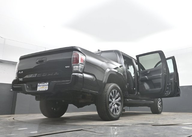 Used 2022 Toyota Tacoma Limited AWD/4WD image 55