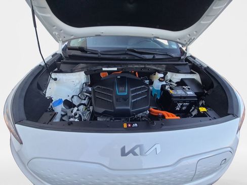 Used 2022 Kia Niro EX Premium FWD image 24