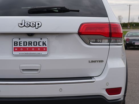 Used 2016 Jeep Grand Cherokee Limited AWD/4WD image 10