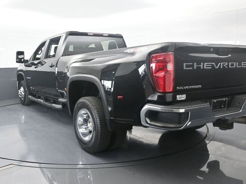 Used 2024 Chevrolet Silverado 3500 LT image 4