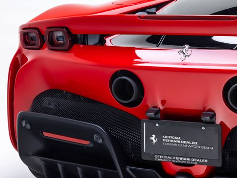 Certified 2025 Ferrari SF90 Spider AWD/4WD image 18