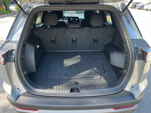 Used 2025 Chevrolet Equinox LT FWD image 31