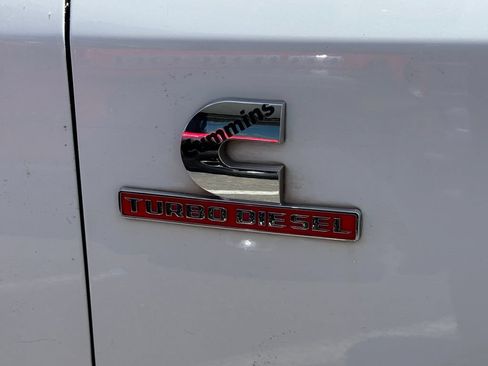 Used 2021 RAM 2500 Tradesman w/ Chrome Appearance Group RWD image 4