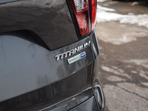 Used 2019 Ford Escape Titanium image 11
