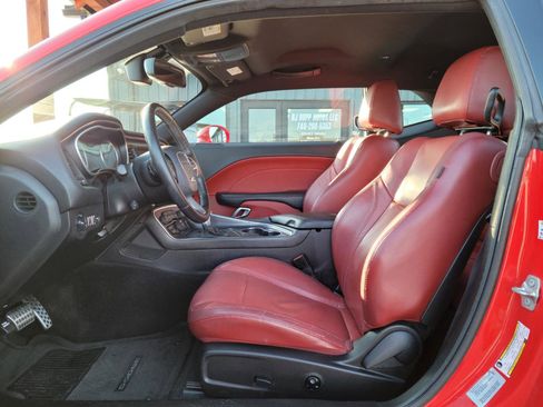 Used 2016 Dodge Challenger SXT Plus image 13