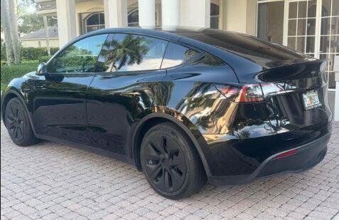 Used 2021 Tesla Model Y Long Range AWD/4WD image 3