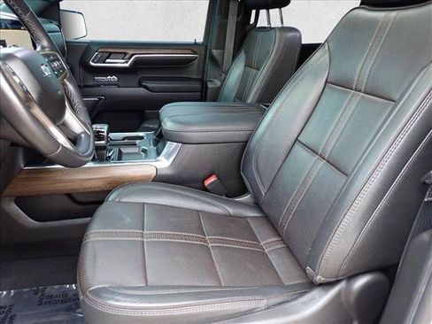 Used 2023 Chevrolet Silverado 1500 High Country w/ High Country Premium Package AWD/4WD image 10