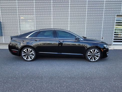Used 2017 Lincoln MKZ Reserve w/ Climate Package AWD/4WD image 2