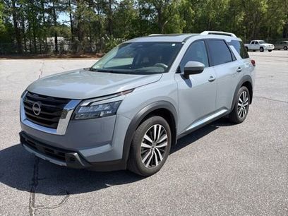 Used 2025 Nissan Pathfinder Platinum
