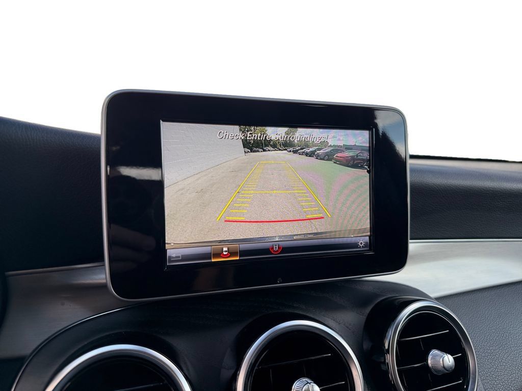 Used 2019 Mercedes-Benz GLC 300 4MATIC image 16