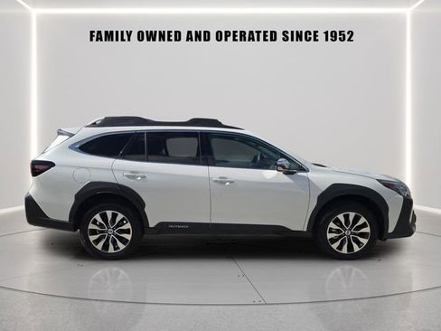 Used 2023 Subaru Outback Touring XT AWD/4WD image 2