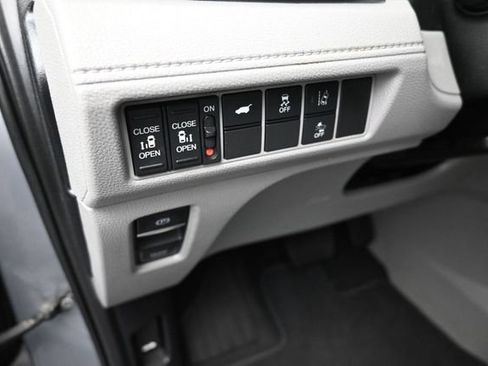 Used 2019 Honda Odyssey EX-L image 13