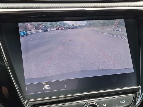 Used 2021 Chevrolet TrailBlazer RS w/ Sun and Liftgate Package AWD/4WD image 19