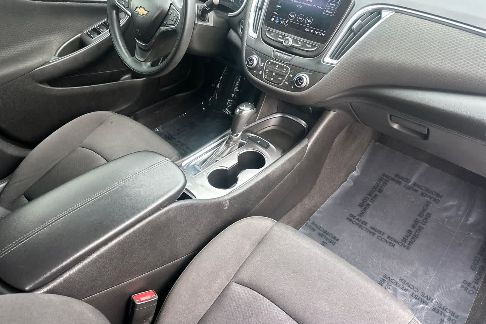 Used 2020 Chevrolet Malibu LT FWD image 16