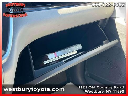 Used 2015 Toyota Sienna XLE w/ XLE Navigation Package image 35