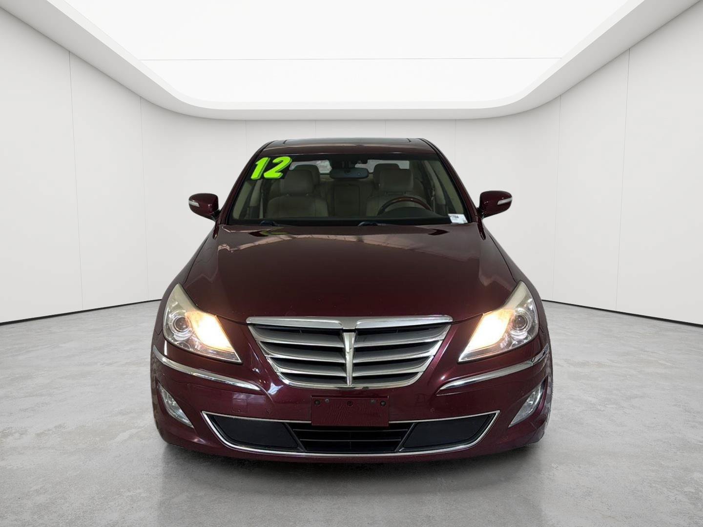 Used 2012 Hyundai Genesis 4.6 RWD image 2