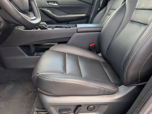 Used 2026 Nissan Rogue SL AWD/4WD image 15