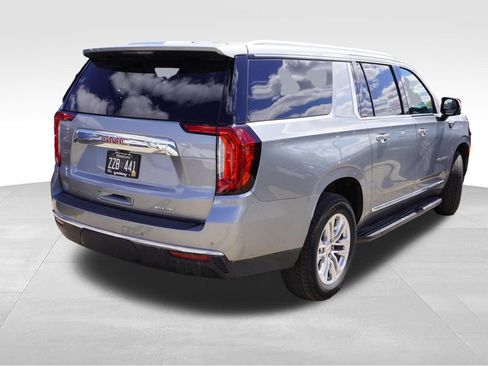 Certified 2023 GMC Yukon XL SLT w/ SLT Premium Package AWD/4WD image 3