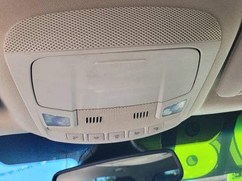 Used 2019 Ford Edge Titanium AWD/4WD image 22