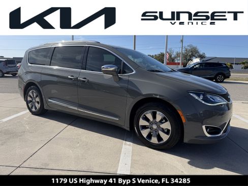 Used 2020 Chrysler Pacifica Limited w/ Advanced Safetytec Group image 1