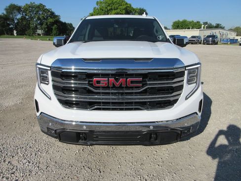 New 2026 GMC Sierra 1500 SLT w/ SLT Premium Plus Package AWD/4WD image 13