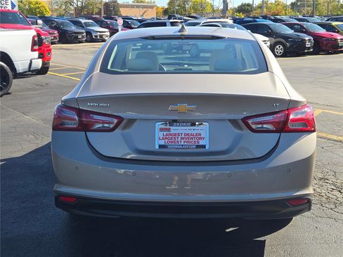Used 2024 Chevrolet Malibu LT image 15