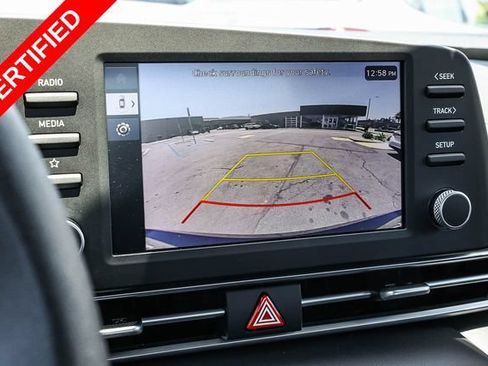 Used 2025 Hyundai Elantra Hybrid FWD image 28