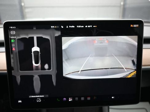 Used 2023 Tesla Model 3 Standard Range RWD image 6