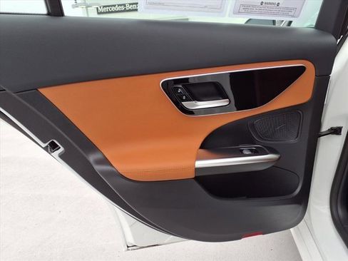 Used 2025 Mercedes-Benz C 300 4MATIC Sedan image 16
