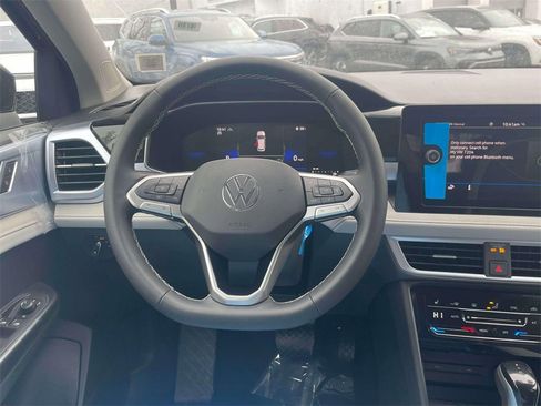 New 2025 Volkswagen Taos SE image 14