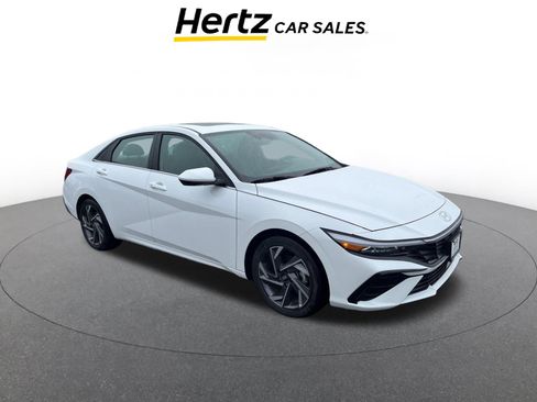 Used 2025 Hyundai Elantra SEL image 1