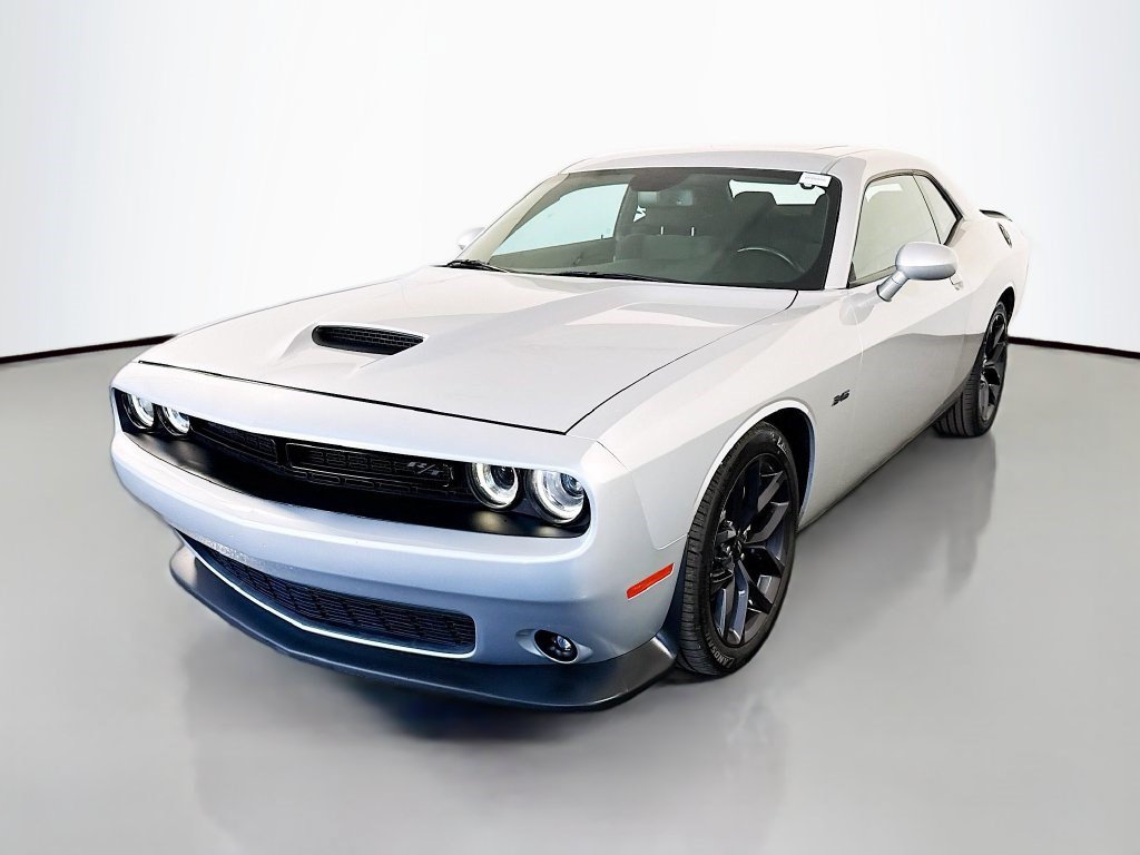 Used 2023 Dodge Challenger R/T w/ Blacktop Package RWD image 4