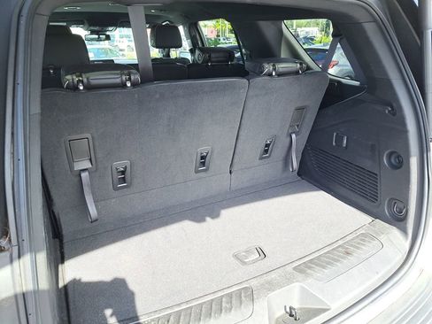 Used 2023 GMC Yukon SLT image 8