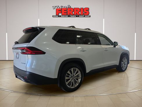 Used 2025 Toyota Grand Highlander AWD image 5
