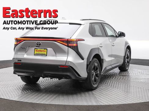 Used 2023 Toyota bZ4X XLE image 5