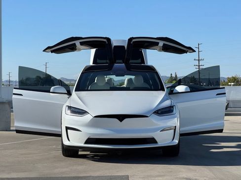 Used 2023 Tesla Model X AWD/4WD image 28