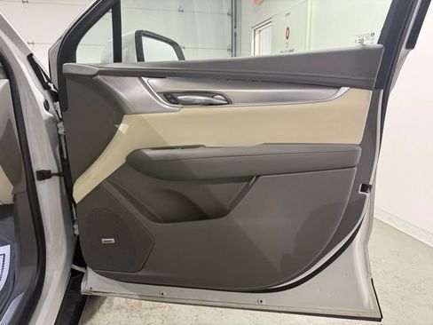 Used 2022 Cadillac XT5 Premium Luxury w/ LPO, Floor Liner Package image 28