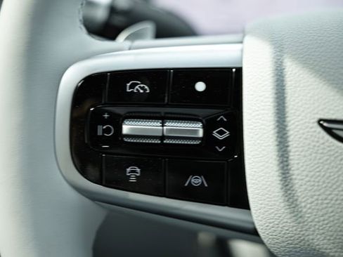 New 2026 Genesis GV70 2.5T Advanced AWD/4WD image 32