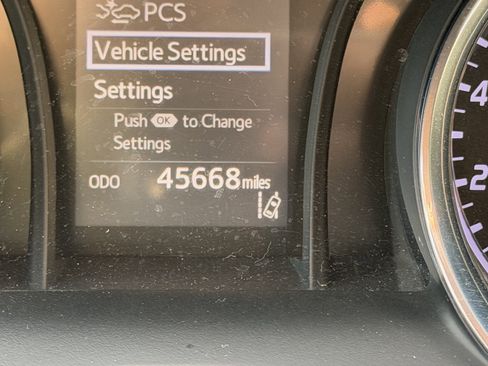 Used 2020 Toyota Camry image 19